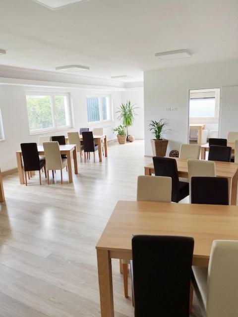 Gaestezimmer Oedenburgerstrasse Pottsching エクステリア 写真